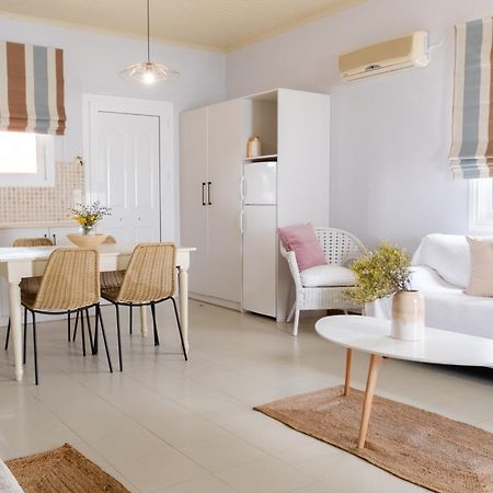 Vasilikí Blue House Apartments מראה חיצוני תמונה